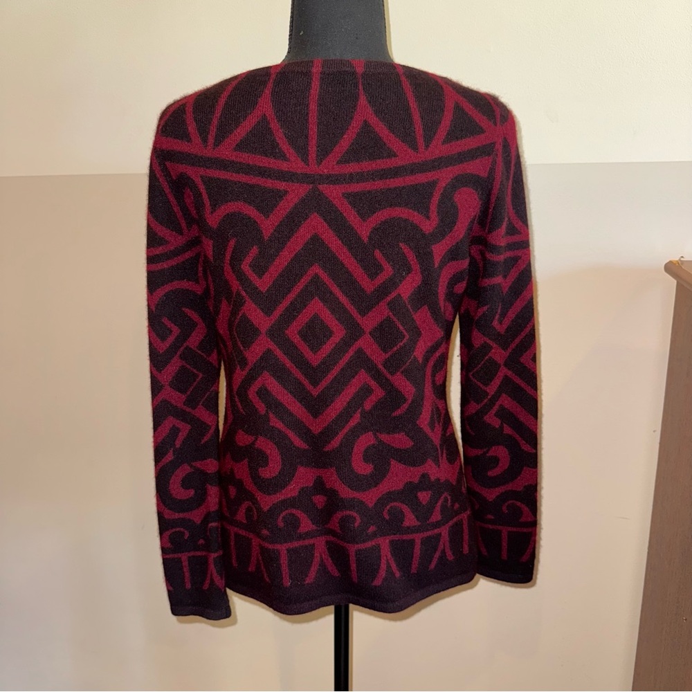 Cashmere Charter Club Luxury Sweater in Black and Burgundy Small - Picture 3 of 8